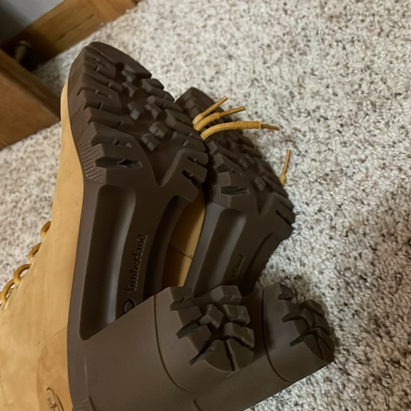 Timberland Boots - Picture 5 of 6